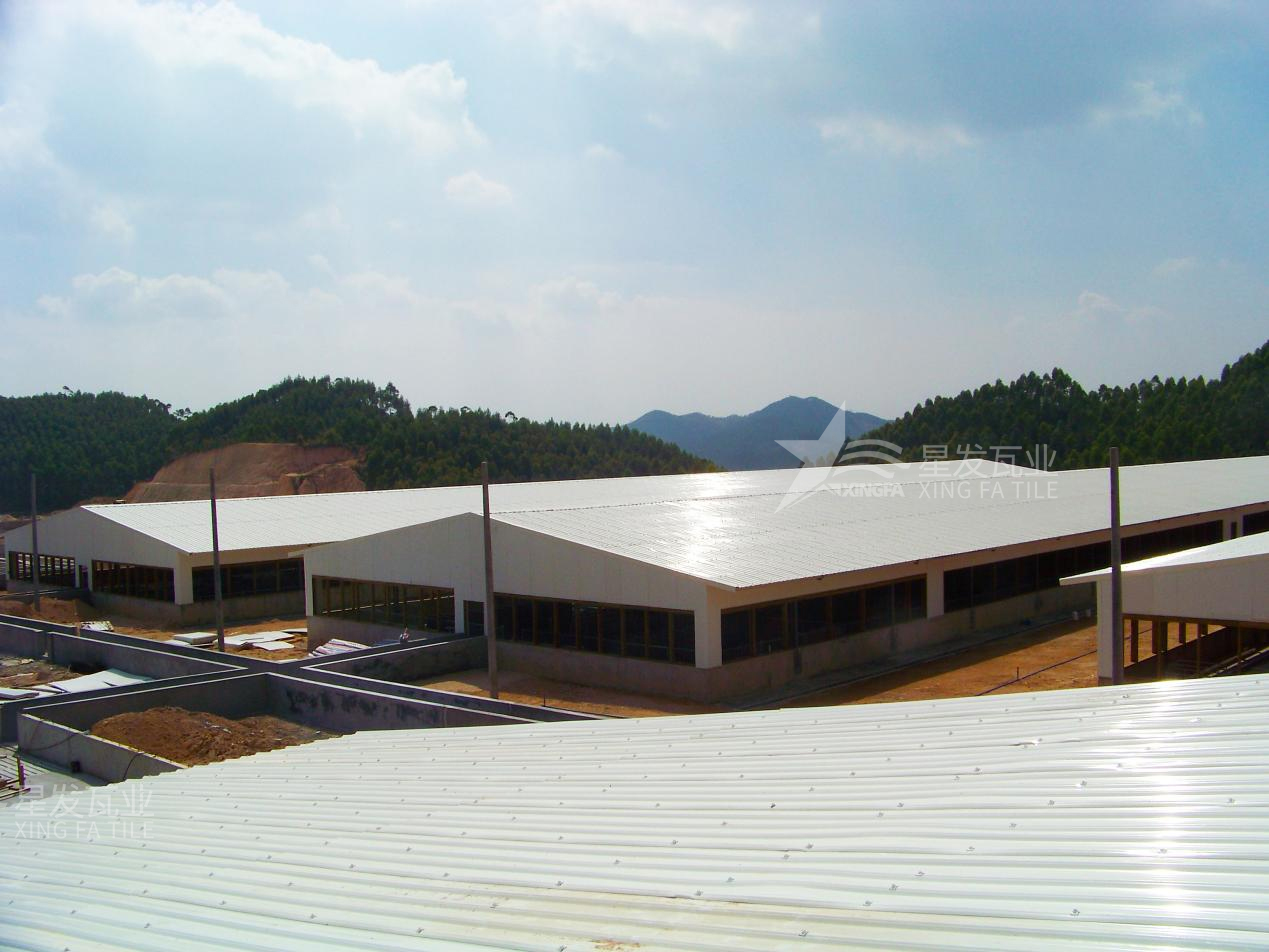 合成樹脂瓦施工安裝用什么材料搭建架子，鋼結構搭建樹脂瓦